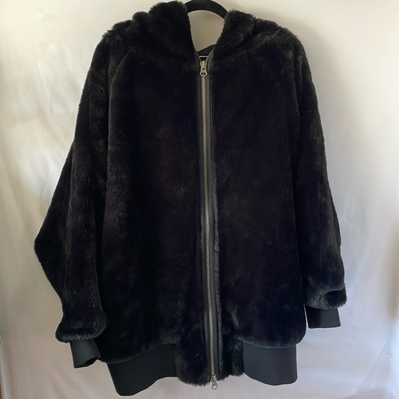 Free People Jackets & Blazers - Free people black oversized hooded black faux fur jacket size small soft
